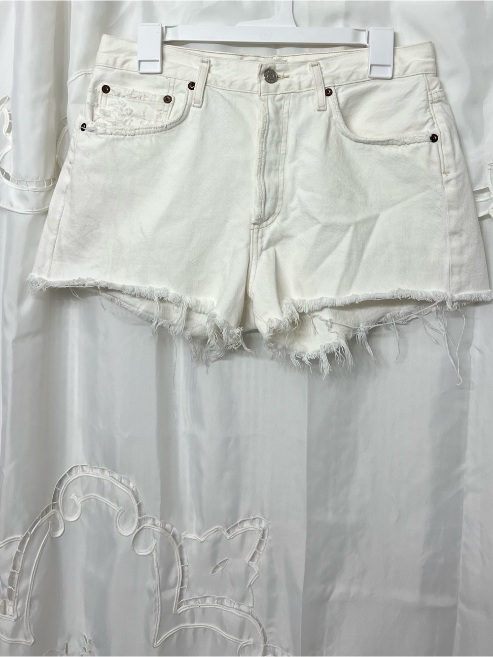 AGOLDE Parker Vintage Cut Off Shorts 28 White High Rise Raw Hem Denim - Picture 6 of 14